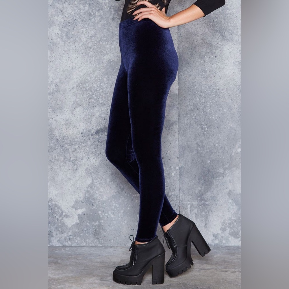 NWOT Blackmilk Velvet Deep Blue High Waisted Leggings ~ LIMITED Size Medium - Picture 4 of 15